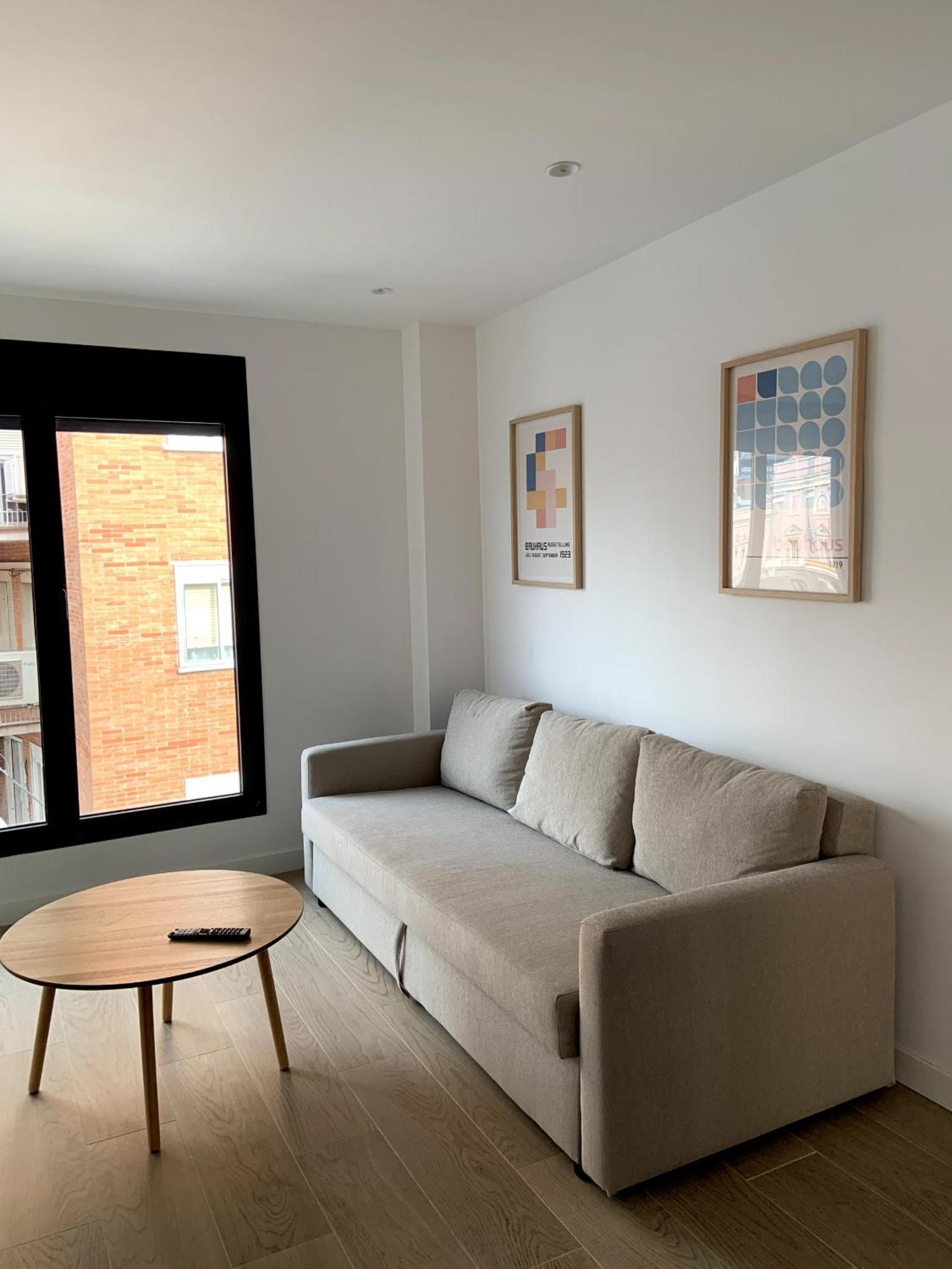 Castilla Luxury 2D Apartment มาดริด ภายนอก รูปภาพ